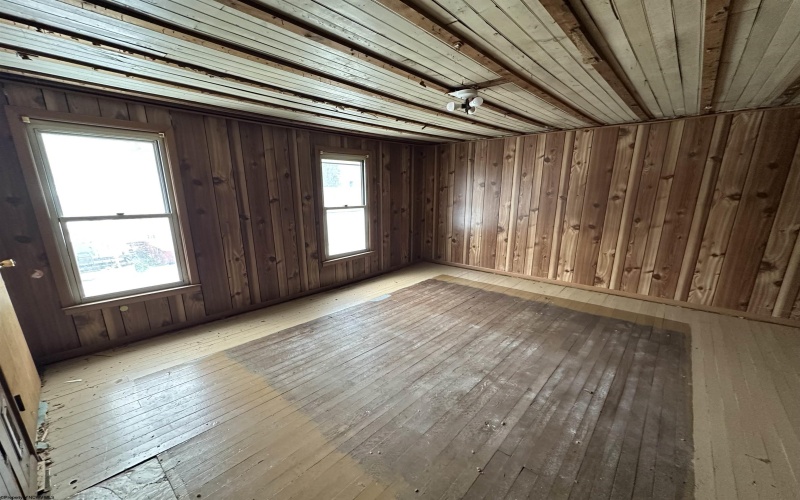 318 Broad Street, Weston, West Virginia 26452, 3 Bedrooms Bedrooms, 6 Rooms Rooms,1 BathroomBathrooms,Single Family Detached,For Sale,Broad,10163075