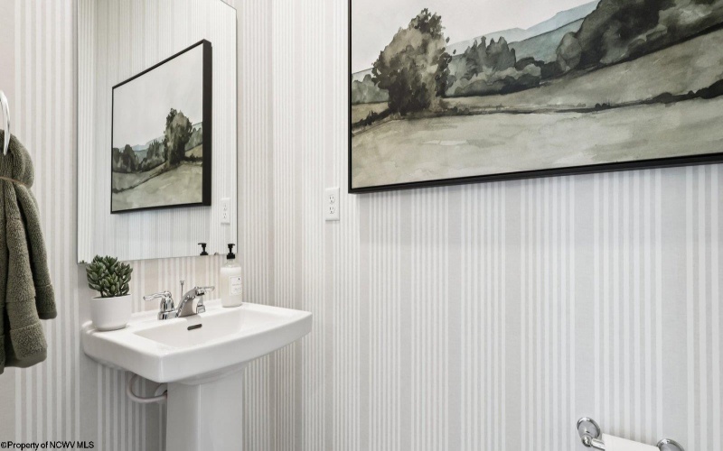 15 Erow Street, White Hall, West Virginia 26554, 3 Bedrooms Bedrooms, 5 Rooms Rooms,2 BathroomsBathrooms,Single Family Attached,For Sale,Erow,10163071