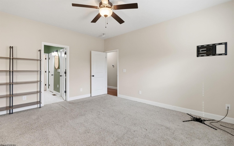 512 Persimmon Lane, Bridgeport, West Virginia 26330, 3 Bedrooms Bedrooms, 8 Rooms Rooms,2 BathroomsBathrooms,Single Family Attached,For Sale,Persimmon,10163072