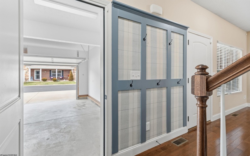 512 Persimmon Lane, Bridgeport, West Virginia 26330, 3 Bedrooms Bedrooms, 8 Rooms Rooms,2 BathroomsBathrooms,Single Family Attached,For Sale,Persimmon,10163072