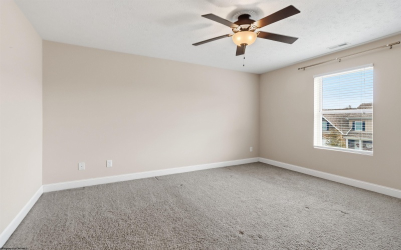 512 Persimmon Lane, Bridgeport, West Virginia 26330, 3 Bedrooms Bedrooms, 8 Rooms Rooms,2 BathroomsBathrooms,Single Family Attached,For Sale,Persimmon,10163072