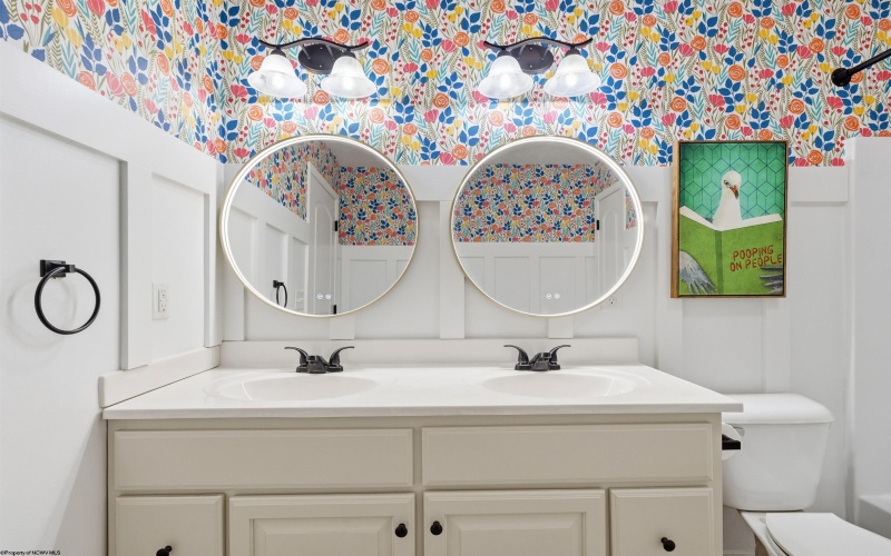 512 Persimmon Lane, Bridgeport, West Virginia 26330, 3 Bedrooms Bedrooms, 8 Rooms Rooms,2 BathroomsBathrooms,Single Family Attached,For Sale,Persimmon,10163072