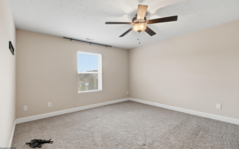 512 Persimmon Lane, Bridgeport, West Virginia 26330, 3 Bedrooms Bedrooms, 8 Rooms Rooms,2 BathroomsBathrooms,Single Family Attached,For Sale,Persimmon,10163072