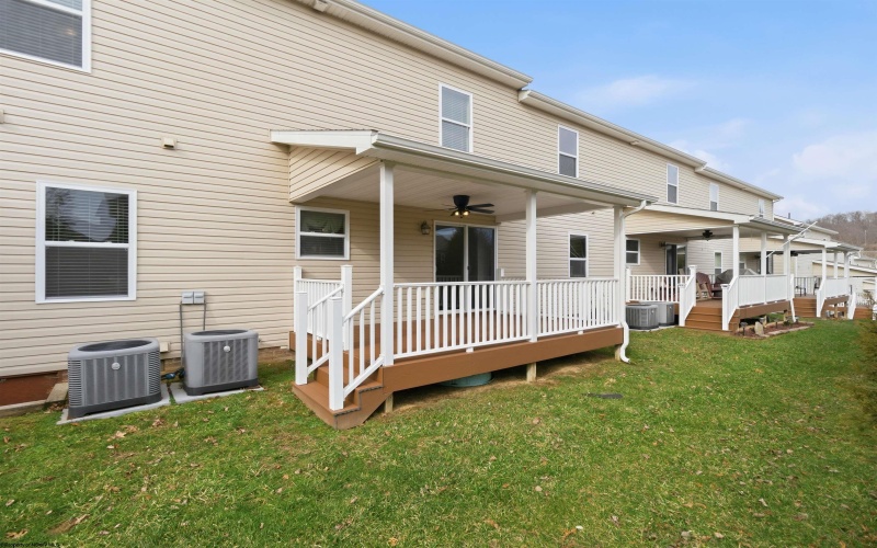 512 Persimmon Lane, Bridgeport, West Virginia 26330, 3 Bedrooms Bedrooms, 8 Rooms Rooms,2 BathroomsBathrooms,Single Family Attached,For Sale,Persimmon,10163072