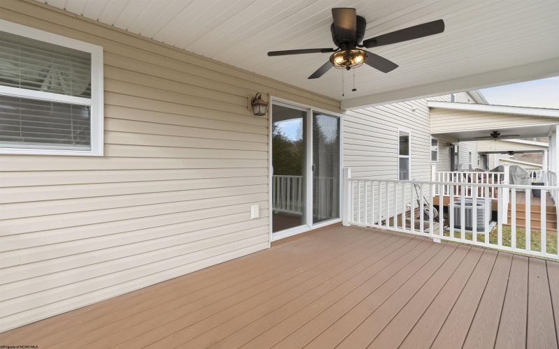 512 Persimmon Lane, Bridgeport, West Virginia 26330, 3 Bedrooms Bedrooms, 8 Rooms Rooms,2 BathroomsBathrooms,Single Family Attached,For Sale,Persimmon,10163072