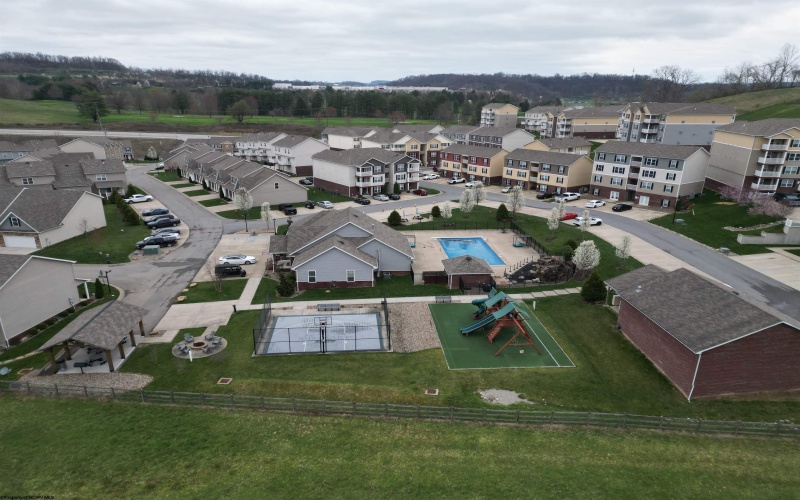 512 Persimmon Lane, Bridgeport, West Virginia 26330, 3 Bedrooms Bedrooms, 8 Rooms Rooms,2 BathroomsBathrooms,Single Family Attached,For Sale,Persimmon,10163072