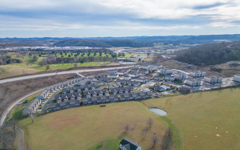 512 Persimmon Lane, Bridgeport, West Virginia 26330, 3 Bedrooms Bedrooms, 8 Rooms Rooms,2 BathroomsBathrooms,Single Family Attached,For Sale,Persimmon,10163072