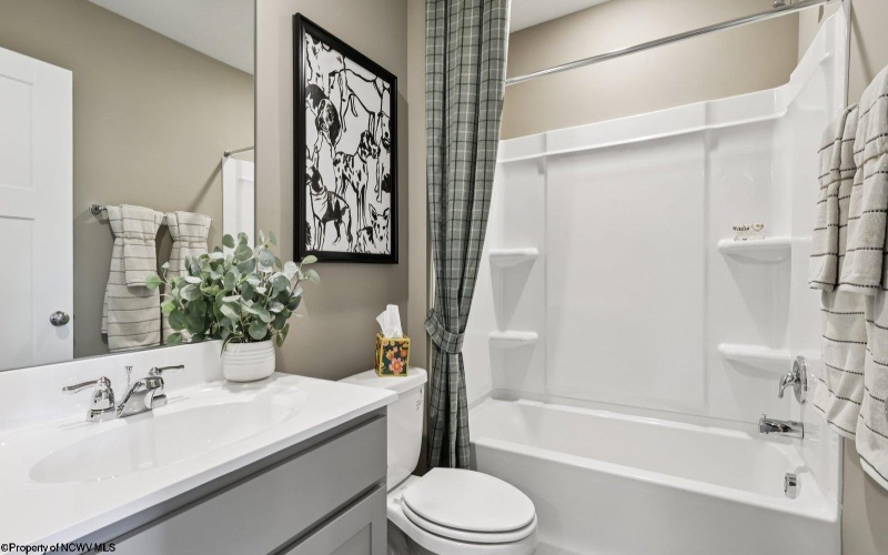 23 Erow Street, White Hall, West Virginia 26554, 3 Bedrooms Bedrooms, 5 Rooms Rooms,2 BathroomsBathrooms,Single Family Attached,For Sale,Erow,10163074