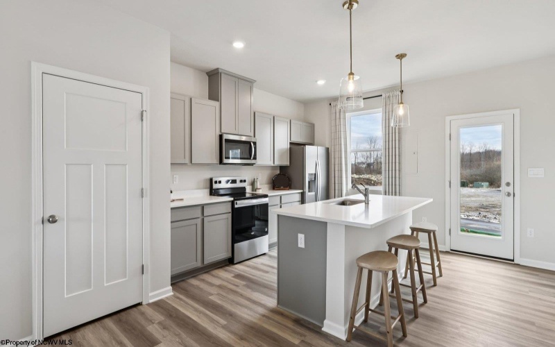 23 Erow Street, White Hall, West Virginia 26554, 3 Bedrooms Bedrooms, 5 Rooms Rooms,2 BathroomsBathrooms,Single Family Attached,For Sale,Erow,10163074