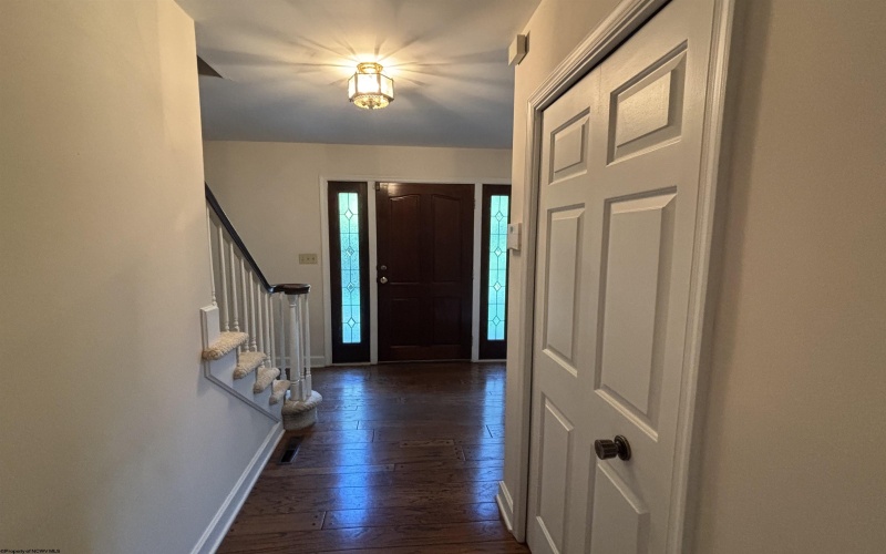 121 Stoneybrook Road, Clarksburg, West Virginia 26301-5658, 3 Bedrooms Bedrooms, 8 Rooms Rooms,2 BathroomsBathrooms,Single Family Detached,For Sale,Stoneybrook,10160756