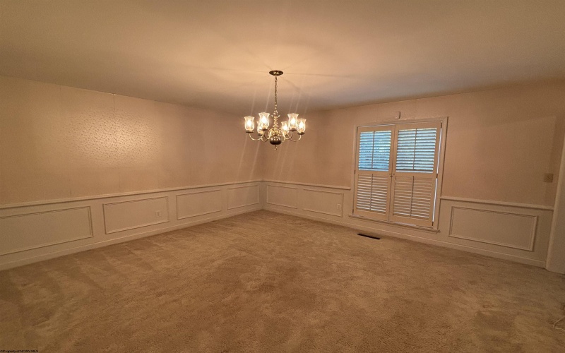 121 Stoneybrook Road, Clarksburg, West Virginia 26301-5658, 3 Bedrooms Bedrooms, 8 Rooms Rooms,2 BathroomsBathrooms,Single Family Detached,For Sale,Stoneybrook,10160756