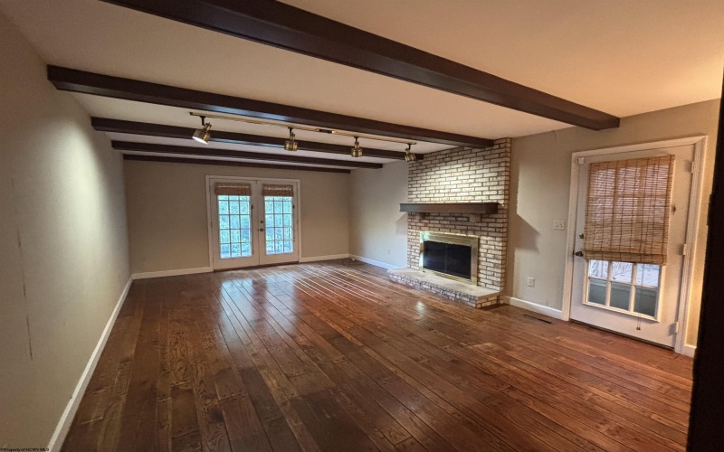 121 Stoneybrook Road, Clarksburg, West Virginia 26301-5658, 3 Bedrooms Bedrooms, 8 Rooms Rooms,2 BathroomsBathrooms,Single Family Detached,For Sale,Stoneybrook,10160756