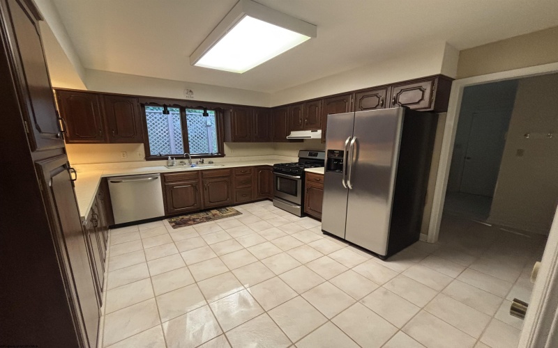 121 Stoneybrook Road, Clarksburg, West Virginia 26301-5658, 3 Bedrooms Bedrooms, 8 Rooms Rooms,2 BathroomsBathrooms,Single Family Detached,For Sale,Stoneybrook,10160756