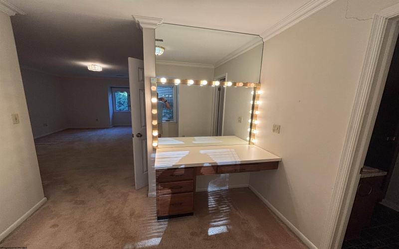 121 Stoneybrook Road, Clarksburg, West Virginia 26301-5658, 3 Bedrooms Bedrooms, 8 Rooms Rooms,2 BathroomsBathrooms,Single Family Detached,For Sale,Stoneybrook,10160756