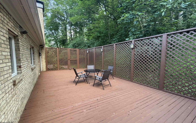 121 Stoneybrook Road, Clarksburg, West Virginia 26301-5658, 3 Bedrooms Bedrooms, 8 Rooms Rooms,2 BathroomsBathrooms,Single Family Detached,For Sale,Stoneybrook,10160756