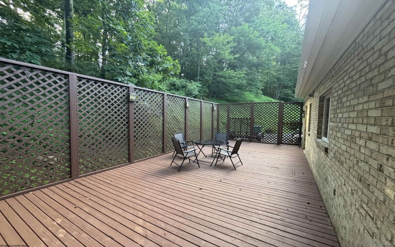 121 Stoneybrook Road, Clarksburg, West Virginia 26301-5658, 3 Bedrooms Bedrooms, 8 Rooms Rooms,2 BathroomsBathrooms,Single Family Detached,For Sale,Stoneybrook,10160756