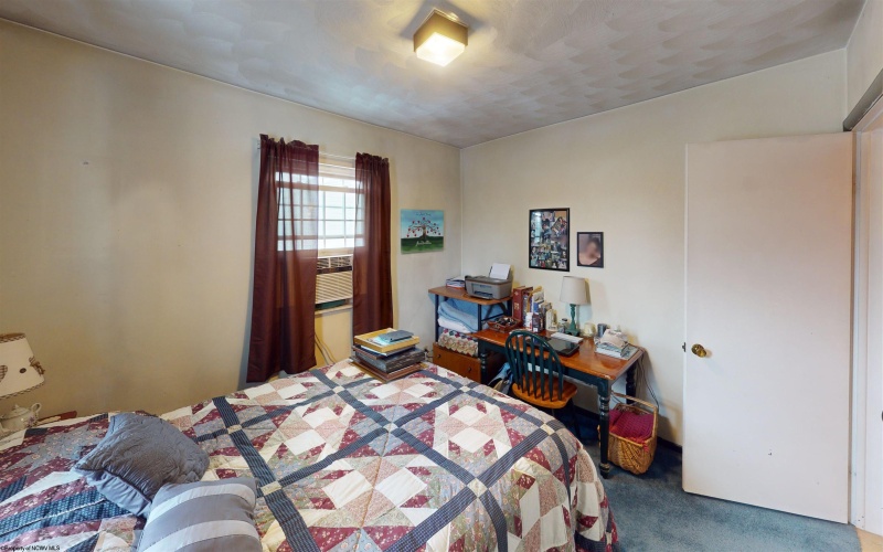 206 Gilbob Street, Fairmont, West Virginia 26554-9998, 3 Bedrooms Bedrooms, 10 Rooms Rooms,1 BathroomBathrooms,Single Family Detached,For Sale,Gilbob,10163077