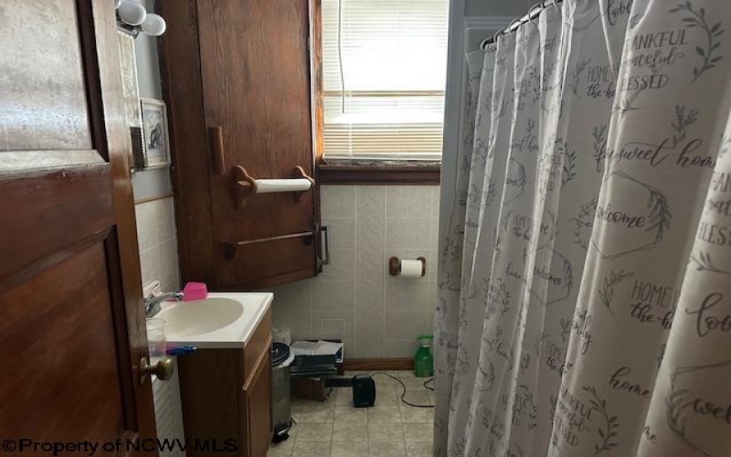 10 Field Drive, Moatsville, West Virginia 26405, 2 Bedrooms Bedrooms, 4 Rooms Rooms,1 BathroomBathrooms,Single Family Detached,For Sale,Field,10163078 10 Field Drive, Moatsville, West Virginia 26405, 2 Bedrooms Bedrooms, 4 Rooms Rooms,1 BathroomBathrooms,Single Family Detached,For Sale,Field,10163078