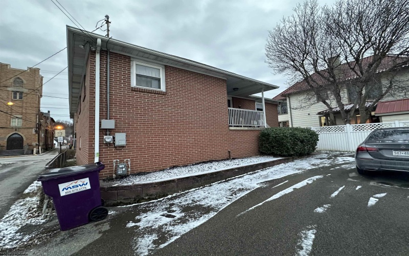 119 3rd Street, Weston, West Virginia 26452, 3 Bedrooms Bedrooms, 6 Rooms Rooms,1 BathroomBathrooms,Single Family Detached,For Sale,3rd,10163080