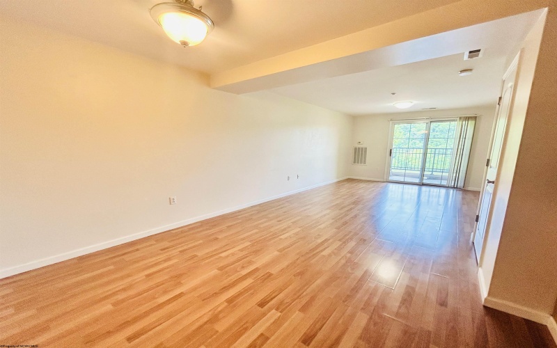 1117 University Avenue, Morgantown, West Virginia 26505, 1 Bedroom Bedrooms, 5 Rooms Rooms,1 BathroomBathrooms,Single Family Attached,For Sale,University,10160407