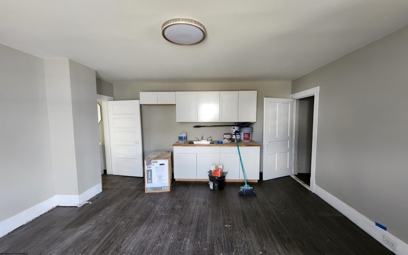 600 Linden Avenue, Clarksburg, West Virginia 26301, ,Multi-unit/income,For Sale,Linden,10159501