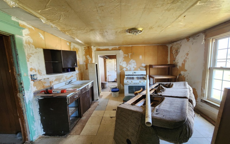 600 Linden Avenue, Clarksburg, West Virginia 26301, ,Multi-unit/income,For Sale,Linden,10159501