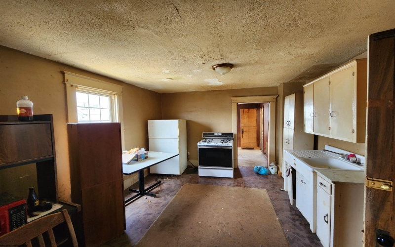 600 Linden Avenue, Clarksburg, West Virginia 26301, ,Multi-unit/income,For Sale,Linden,10159501