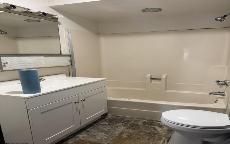 112 Cornell Avenue, Morgantown, West Virginia 26505, ,Multi-unit/income,For Sale,Cornell,10163091