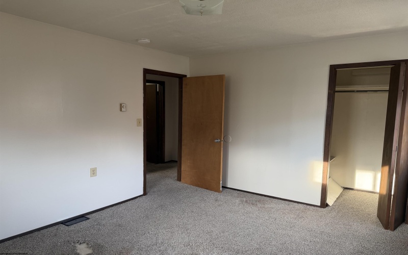 112 Cornell Avenue, Morgantown, West Virginia 26505, ,Multi-unit/income,For Sale,Cornell,10163091