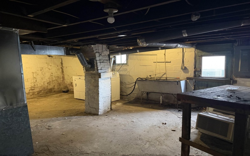 112 Cornell Avenue, Morgantown, West Virginia 26505, ,Multi-unit/income,For Sale,Cornell,10163091