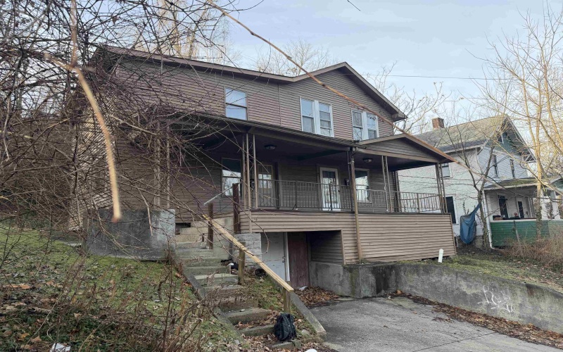 112 Cornell Avenue, Morgantown, West Virginia 26505, ,Multi-unit/income,For Sale,Cornell,10163091