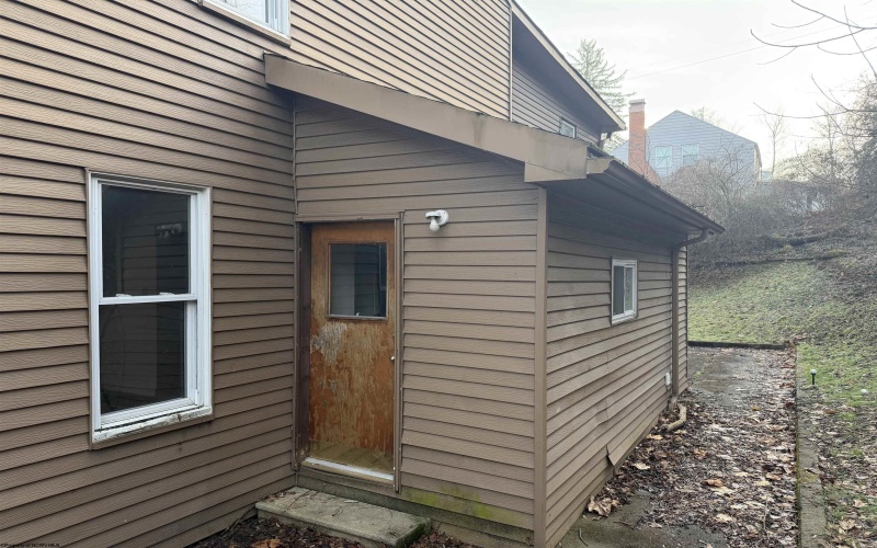 112 Cornell Avenue, Morgantown, West Virginia 26505, ,Multi-unit/income,For Sale,Cornell,10163091