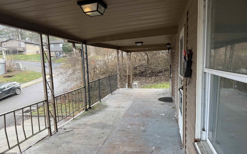 112 Cornell Avenue, Morgantown, West Virginia 26505, ,Multi-unit/income,For Sale,Cornell,10163091