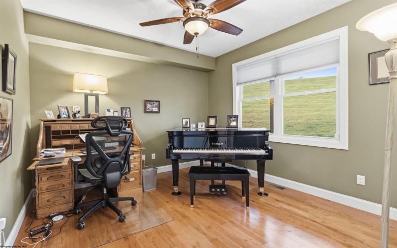 20 Blue Quill Road, Bridgeport, West Virginia 26330, 4 Bedrooms Bedrooms, 11 Rooms Rooms,4 BathroomsBathrooms,Single Family Detached,For Sale,Blue Quill,10163090