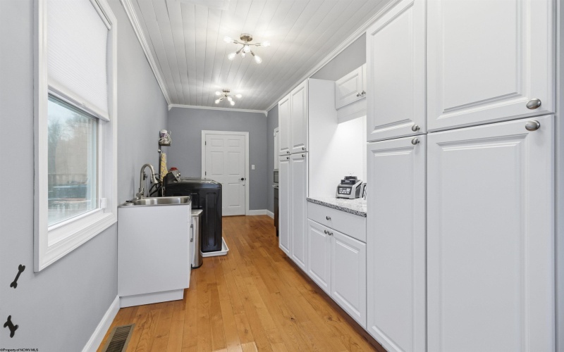 20 Blue Quill Road, Bridgeport, West Virginia 26330, 4 Bedrooms Bedrooms, 11 Rooms Rooms,4 BathroomsBathrooms,Single Family Detached,For Sale,Blue Quill,10163090