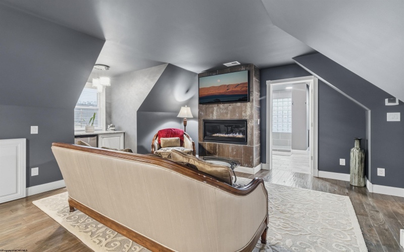 20 Blue Quill Road, Bridgeport, West Virginia 26330, 4 Bedrooms Bedrooms, 11 Rooms Rooms,4 BathroomsBathrooms,Single Family Detached,For Sale,Blue Quill,10163090