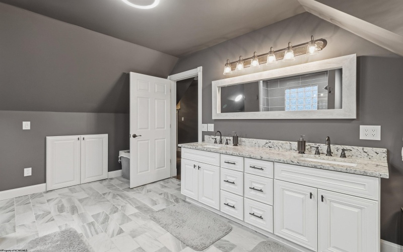 20 Blue Quill Road, Bridgeport, West Virginia 26330, 4 Bedrooms Bedrooms, 11 Rooms Rooms,4 BathroomsBathrooms,Single Family Detached,For Sale,Blue Quill,10163090