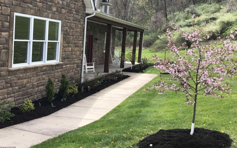 20 Blue Quill Road, Bridgeport, West Virginia 26330, 4 Bedrooms Bedrooms, 11 Rooms Rooms,4 BathroomsBathrooms,Single Family Detached,For Sale,Blue Quill,10163090