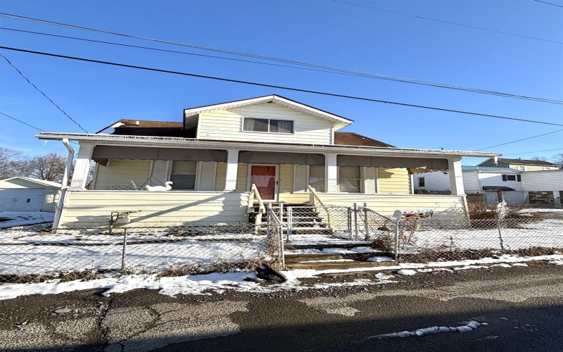 108 Ashcraft Court, Clarksburg, West Virginia 26301, 4 Bedrooms Bedrooms, 8 Rooms Rooms,1 BathroomBathrooms,Single Family Detached,For Sale,Ashcraft,10163084