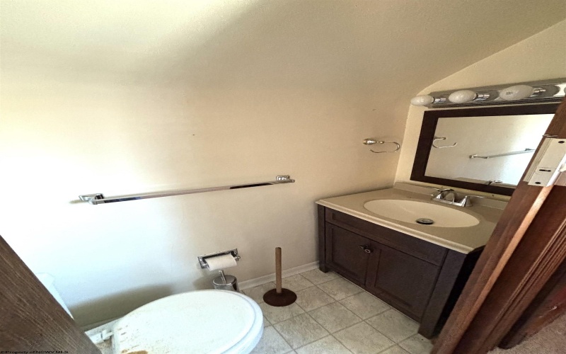 108 Ashcraft Court, Clarksburg, West Virginia 26301, 4 Bedrooms Bedrooms, 8 Rooms Rooms,1 BathroomBathrooms,Single Family Detached,For Sale,Ashcraft,10163084