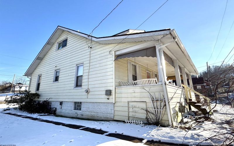 108 Ashcraft Court, Clarksburg, West Virginia 26301, 4 Bedrooms Bedrooms, 8 Rooms Rooms,1 BathroomBathrooms,Single Family Detached,For Sale,Ashcraft,10163084