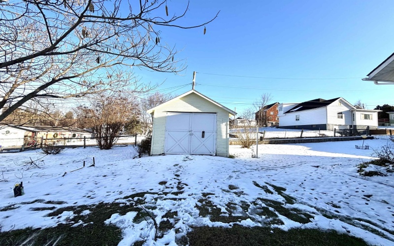 108 Ashcraft Court, Clarksburg, West Virginia 26301, 4 Bedrooms Bedrooms, 8 Rooms Rooms,1 BathroomBathrooms,Single Family Detached,For Sale,Ashcraft,10163084
