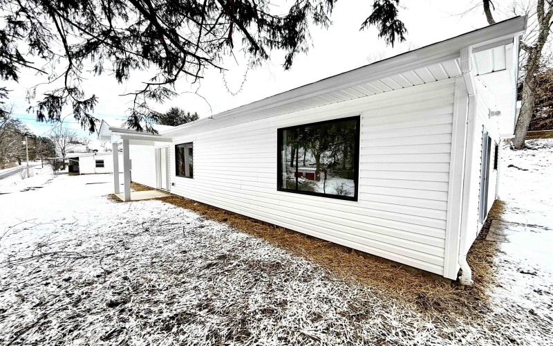 1231 Bell Run Road, Fairmont, West Virginia 26554-1406, 3 Bedrooms Bedrooms, 6 Rooms Rooms,2 BathroomsBathrooms,Single Family Detached,For Sale,Bell Run,10163083