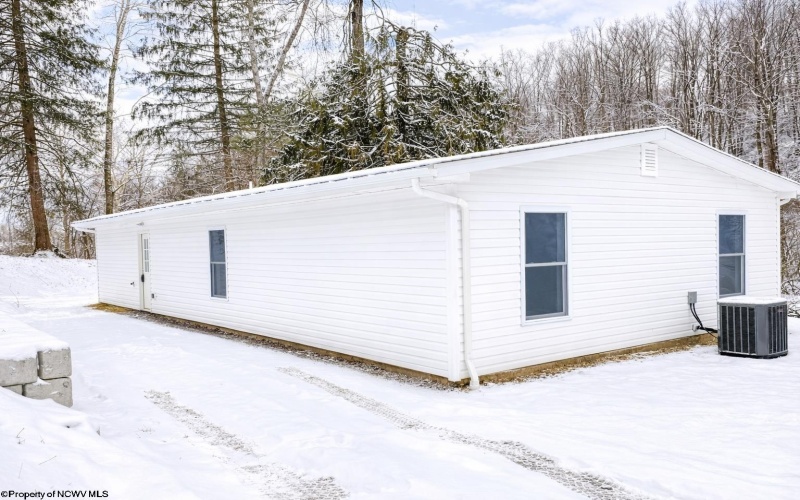 1231 Bell Run Road, Fairmont, West Virginia 26554-1406, 3 Bedrooms Bedrooms, 6 Rooms Rooms,2 BathroomsBathrooms,Single Family Detached,For Sale,Bell Run,10163083