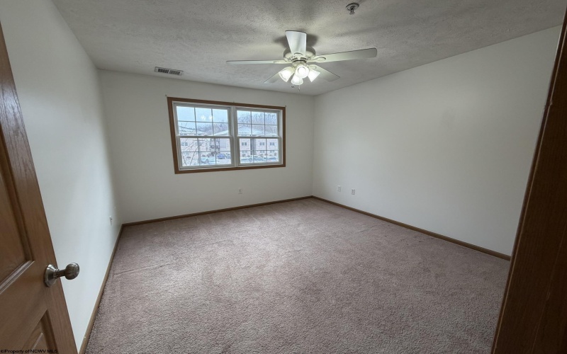 424 Creekside Drive, Morgantown, West Virginia 26508, 2 Bedrooms Bedrooms, 4 Rooms Rooms,2 BathroomsBathrooms,Residential Rentals,For Rent,Creekside,10163089