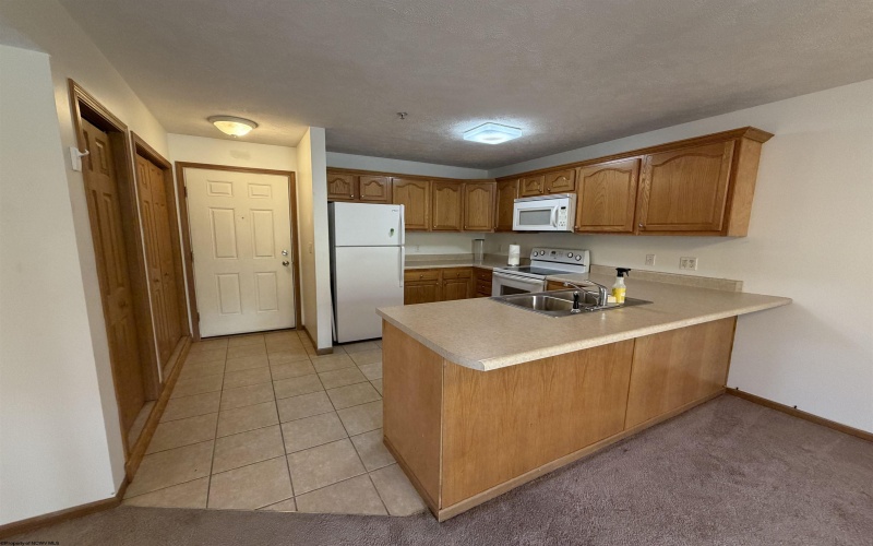 424 Creekside Drive, Morgantown, West Virginia 26508, 2 Bedrooms Bedrooms, 4 Rooms Rooms,2 BathroomsBathrooms,Residential Rentals,For Rent,Creekside,10163089