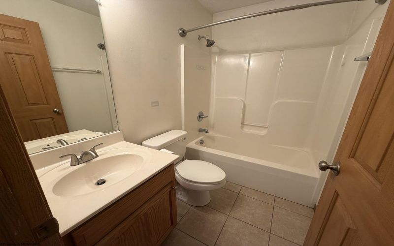 424 Creekside Drive, Morgantown, West Virginia 26508, 2 Bedrooms Bedrooms, 4 Rooms Rooms,2 BathroomsBathrooms,Residential Rentals,For Rent,Creekside,10163089