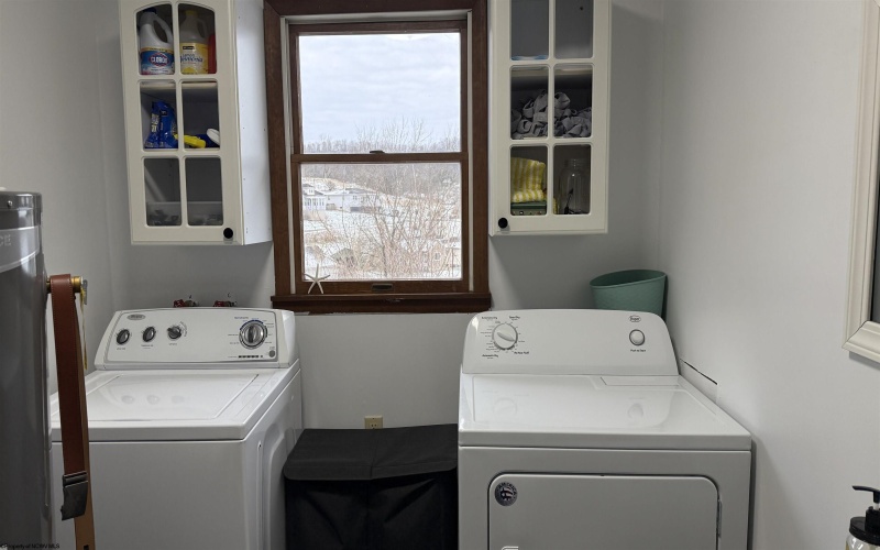 49 New York Avenue, West Union, West Virginia 26456, 3 Bedrooms Bedrooms, 6 Rooms Rooms,1 BathroomBathrooms,Single Family Detached,For Sale,New York,10163085