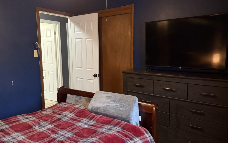 49 New York Avenue, West Union, West Virginia 26456, 3 Bedrooms Bedrooms, 6 Rooms Rooms,1 BathroomBathrooms,Single Family Detached,For Sale,New York,10163085