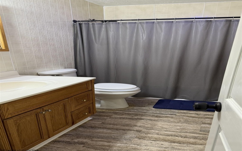 49 New York Avenue, West Union, West Virginia 26456, 3 Bedrooms Bedrooms, 6 Rooms Rooms,1 BathroomBathrooms,Single Family Detached,For Sale,New York,10163085